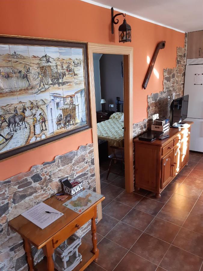 Casa Rural Mi Descanso Valdefuentes de Sangusín Exterior foto