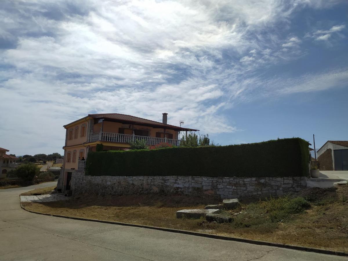 Casa Rural Mi Descanso Valdefuentes de Sangusín Exterior foto
