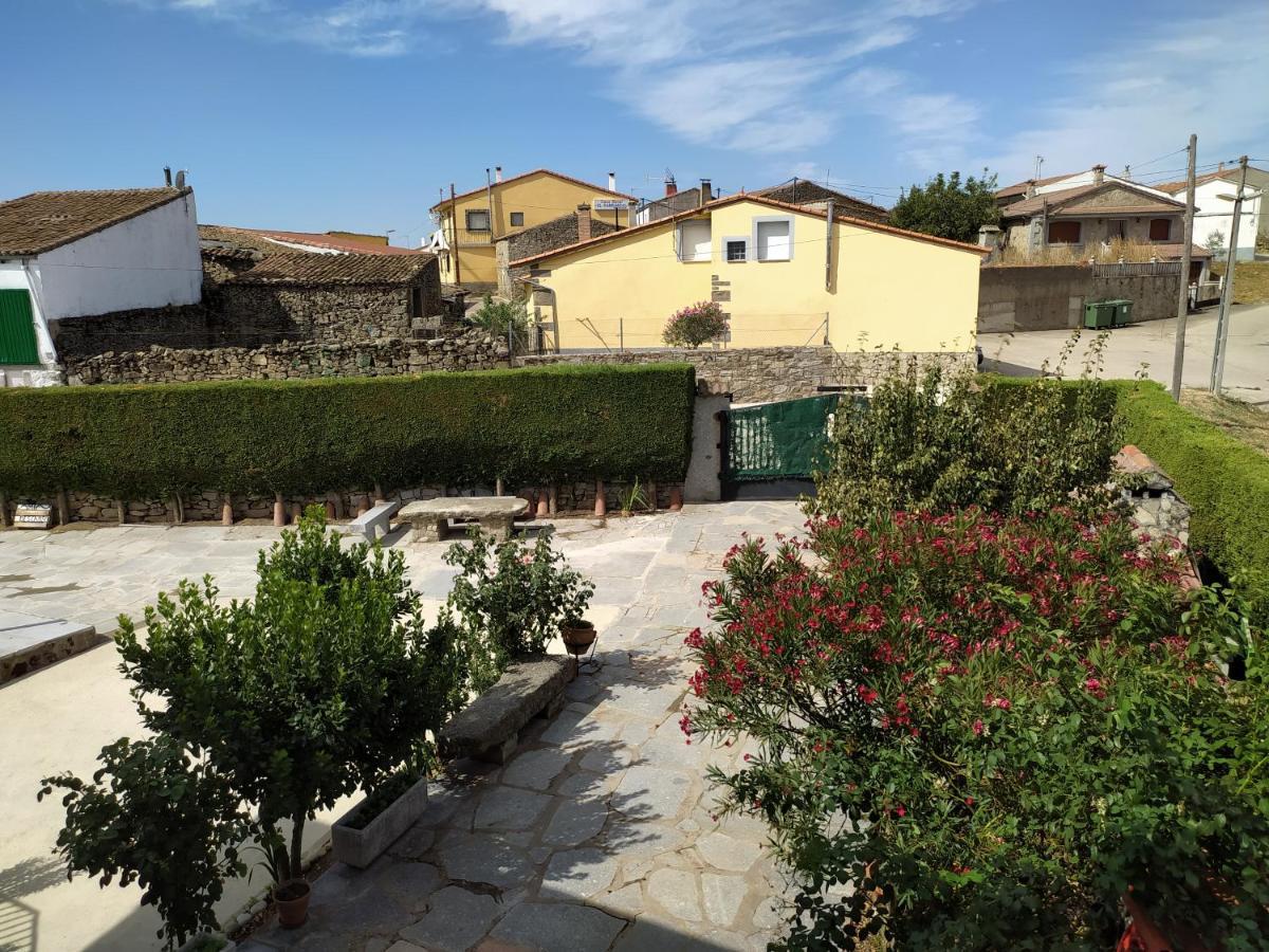 Casa Rural Mi Descanso Valdefuentes de Sangusín Exterior foto